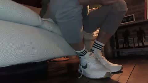 GUILLAUME feet and socks online show from 01-27-25, 05:15