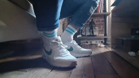 GUILLAUME feet and socks online show from 02-03-25, 11:53