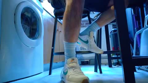 GUILLAUME feet and socks online show from 03-01-25, 08:13