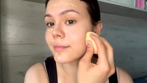 Mila online show from 04-10-26, 09:58