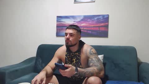 Snapshot of jodogs chatting on 12-18-25, 06:03 Tiberius online show from 12-18-25, 06:03