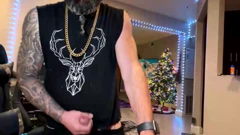 Snapshot of joebarizian chatting on 12-01-25, 11:48 joebarizian online show from 12-01-25, 11:48