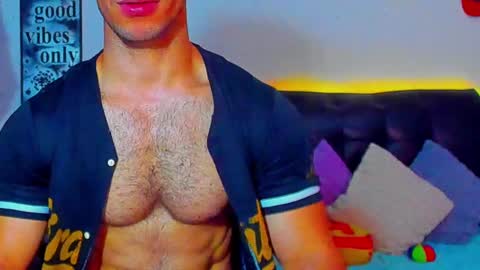 Snapshot of joel_ferreira chatting on 03-09-25, 01:59 Joel online show from 03-09-25, 01:59