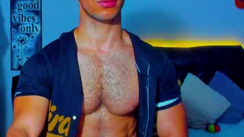 Snapshot of joel_ferreira chatting on 03-09-25, 08:10 Joel online show from 03-09-25, 08:10