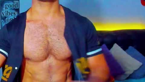 Snapshot of joel_ferreira chatting on 03-11-25, 02:18 Joel online show from 03-11-25, 02:18