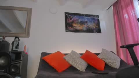 Snapshot of joelandalexa chatting on 10-21-25, 05:35 joelandalexa online show from 10-21-25, 05:35