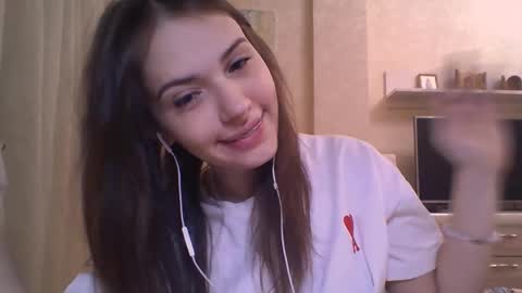 Jennifer online show from 11-23-25, 05:02