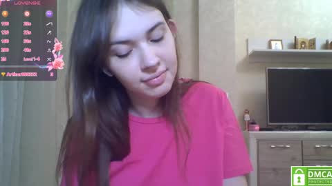 Jennifer online show from 05-12-26, 07:55