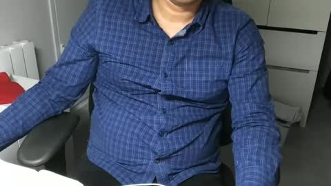 Snapshot of joeshades21 chatting on 01-15-25, 07:23 joeshades21 online show from 01-15-25, 07:23