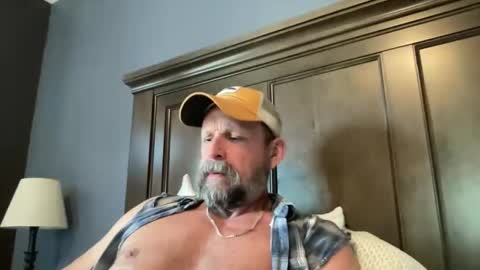 Snapshot of joestros chatting on 05-07-26, 08:25 joestros online show from 05-07-26, 08:25