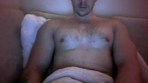 Snapshot of joeybanan chatting on 10-31-25, 07:04 joeybanan online show from 10-31-25, 07:04