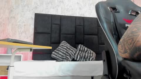     online show from 12-11-24, 07:42