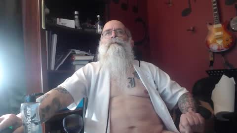 joeyzzz1 online show from 04-04-26, 03:42