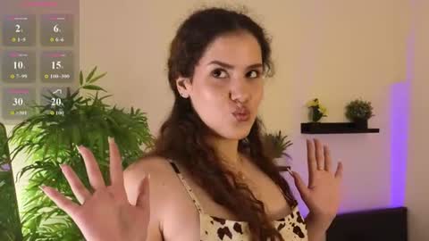 Snapshot of jogo__bonita chatting on 06-13-26, 10:13 Mia online show from 06-13-26, 10:13