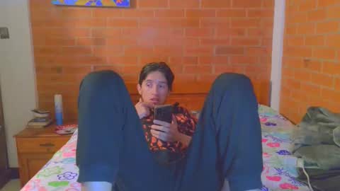 johan70nsexy online show from 12-03-25, 05:04