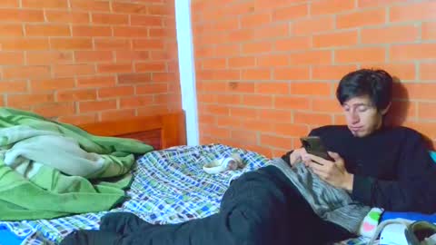 Snapshot of johan70nsexy chatting on 06-14-26, 04:47 johan70nsexy online show from 06-14-26, 04:47