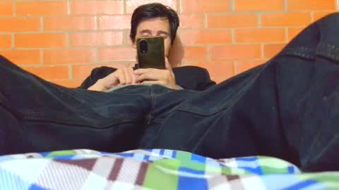 Snapshot of johan70nsexy chatting on 06-16-26, 11:51 johan70nsexy online show from 06-16-26, 11:51