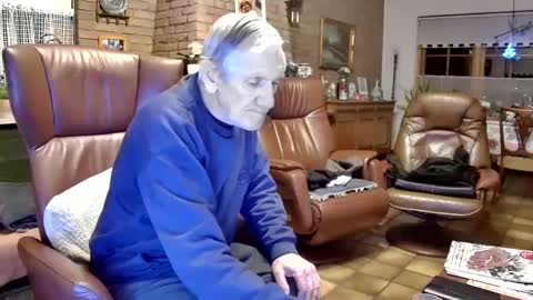 Snapshot of johan7_heet chatting on 12-18-24, 06:03 johan7 heet online show from 12-18-24, 06:03