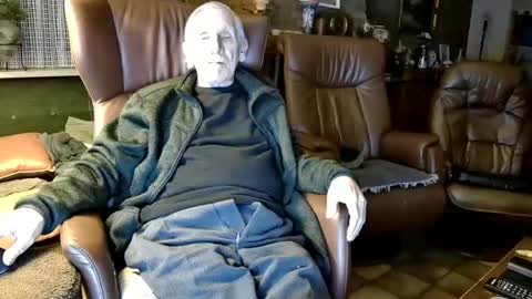 Snapshot of johan7_heet chatting on 01-15-25, 04:32 johan7 heet online show from 01-15-25, 04:32