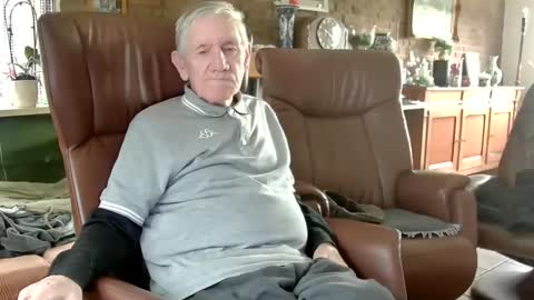 Snapshot of johan7_heet chatting on 01-25-25, 01:30 johan7 heet online show from 01-25-25, 01:30