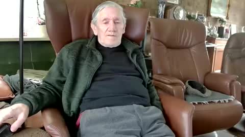 Snapshot of johan7_heet chatting on 02-08-25, 01:22 johan7 heet online show from 02-08-25, 01:22