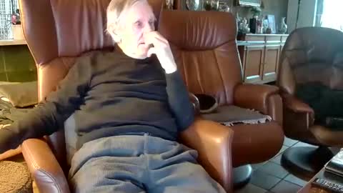 Snapshot of johan7_heet chatting on 02-27-25, 04:32 johan7 heet online show from 02-27-25, 04:32