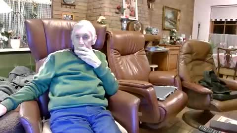 Snapshot of johan7_heet chatting on 12-15-25, 07:07 johan7 heet online show from 12-15-25, 07:07