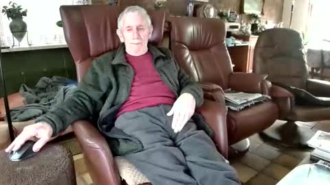 Snapshot of johan7_heet chatting on 02-03-26, 03:39 johan7 heet online show from 02-03-26, 03:39