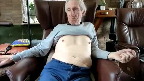 Snapshot of johan7_heet chatting on 04-15-26, 01:51 johan7 heet online show from 04-15-26, 01:51