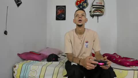 johan_and_antonella online show from 12-10-24, 07:32