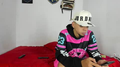 johan_and_antonella online show from 11-02-25, 05:32