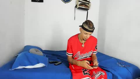 johan_and_antonella online show from 12-16-25, 06:02