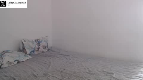 Snapshot of johan_mancini_r chatting on 01-27-25, 07:03 johan_mancini_r online show from 01-27-25, 07:03