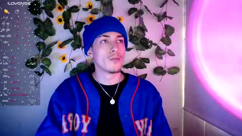 Snapshot of johan_parker222 chatting on 09-23-25, 07:39 johan_parker222 online show from 09-23-25, 07:39