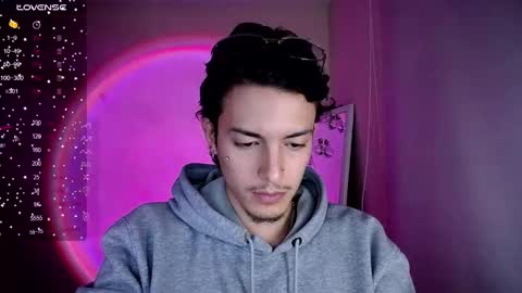 Snapshot of johan_parker222 chatting on 02-25-26, 05:06 johan_parker222 online show from 02-25-26, 05:06