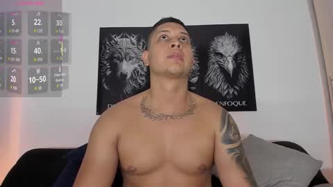 Snapshot of johansmith__ chatting on 09-11-25, 01:06 Johan Smith online show from 09-11-25, 01:06