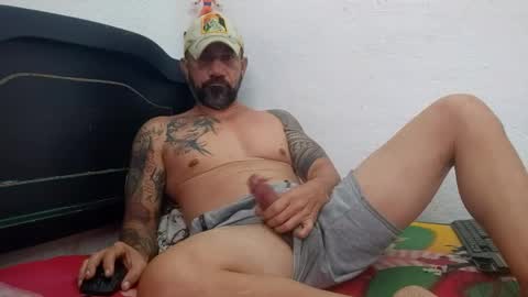 Snapshot of john_balthor chatting on 12-31-24, 05:18   online show from 12-31-24, 05:18