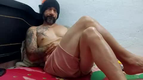 Snapshot of john_balthor chatting on 01-14-25, 04:04   online show from 01-14-25, 04:04