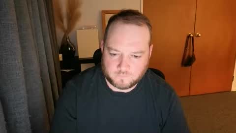 john_bear1 online show from 04-01-26, 06:36