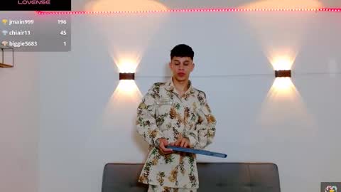 john_ssnow29 online show from 11-29-25, 10:29