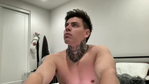 Snapshot of johnafterdark chatting on 12-25-24, 01:42 JAXX online show from 12-25-24, 01:42