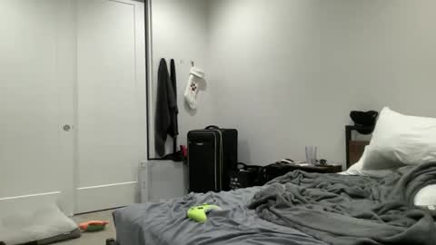 Snapshot of johnafterdark chatting on 12-27-24, 05:09 JAXX online show from 12-27-24, 05:09