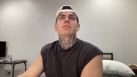 Snapshot of johnafterdark chatting on 01-26-25, 04:41 JAXX online show from 01-26-25, 04:41