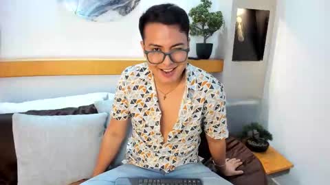 johnbelrose online show from 11-18-25, 07:18