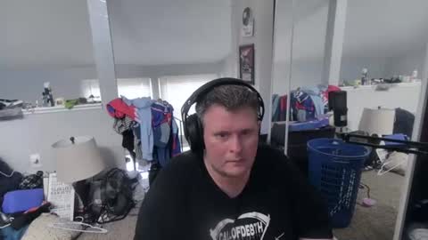Snapshot of johnfernandez784 chatting on 06-15-26, 01:35 johnfernandez784 online show from 06-15-26, 01:35