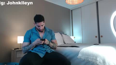 Snapshot of johnklleyn chatting on 04-22-26, 06:53 john online show from 04-22-26, 06:53