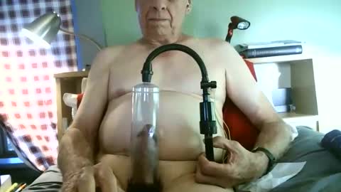 johnnieq1971 online show from 05-30-26, 11:57