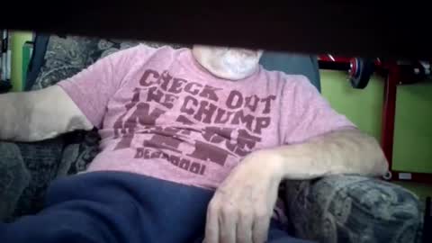 Snapshot of johnny6942eh chatting on 05-16-26, 06:17 johnny online show from 05-16-26, 06:17