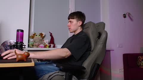 Snapshot of johnny_boom chatting on 01-14-25, 05:45 johnny boom online show from 01-14-25, 05:45