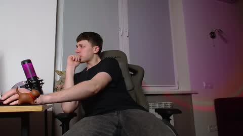 Snapshot of johnny_boom chatting on 03-02-25, 05:25 johnny boom online show from 03-02-25, 05:25
